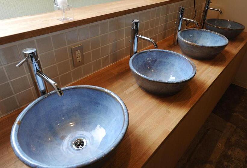 ルームシェアのワンベッド, Guesthouse & Lounge Faro