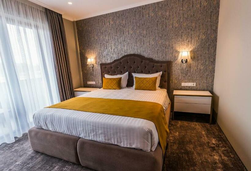 バルコニー付きスタンダードルーム, Aventus