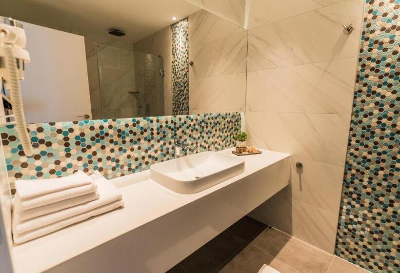 バルコニー付きスタンダードルーム, Aventus