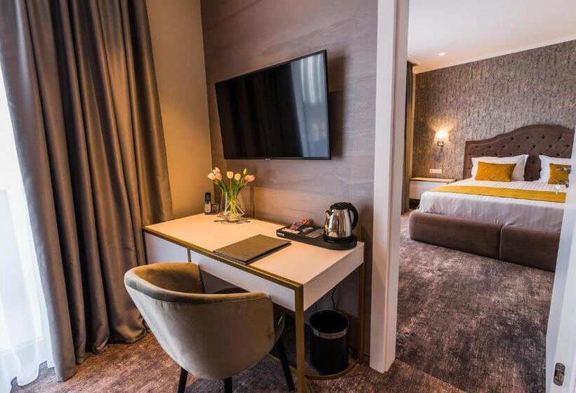 バルコニー付き１ベッドルームアパートメント, Aventus