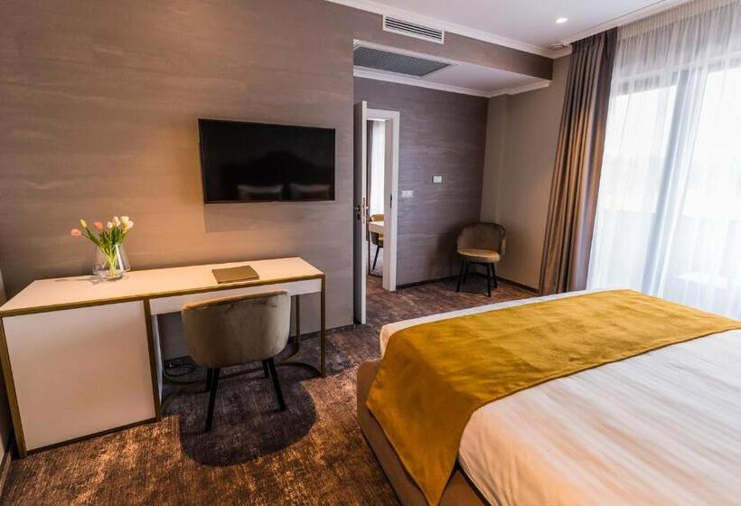 バルコニー付き１ベッドルームアパートメント, Aventus