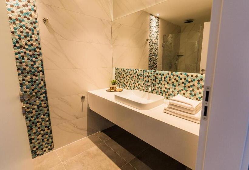 バルコニー付き１ベッドルームアパートメント, Aventus