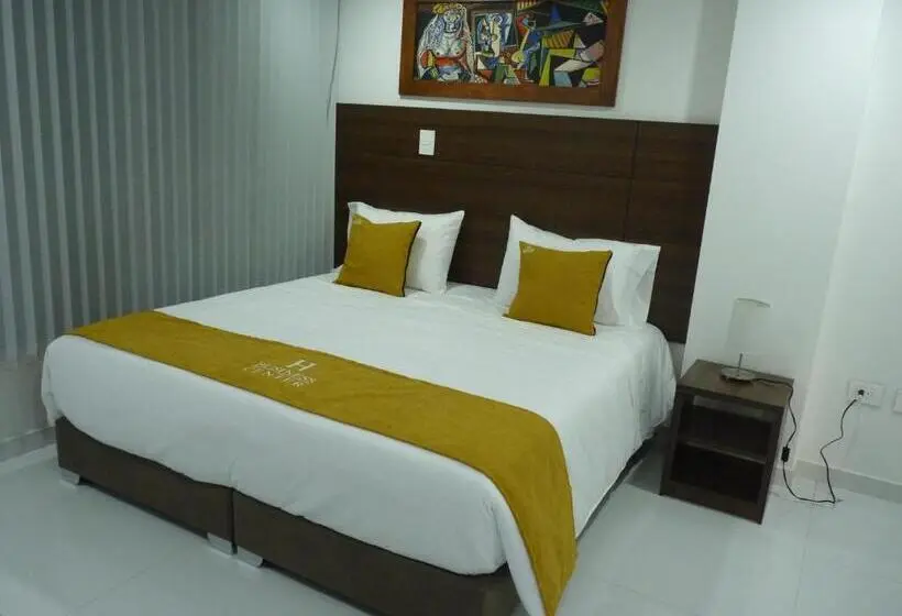 اتاق استاندارد با تخت بزرگ, Business Center