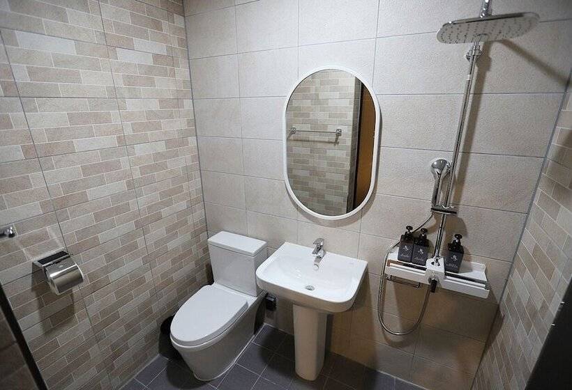 StandaardKamer, Kyungsung Yeogwan