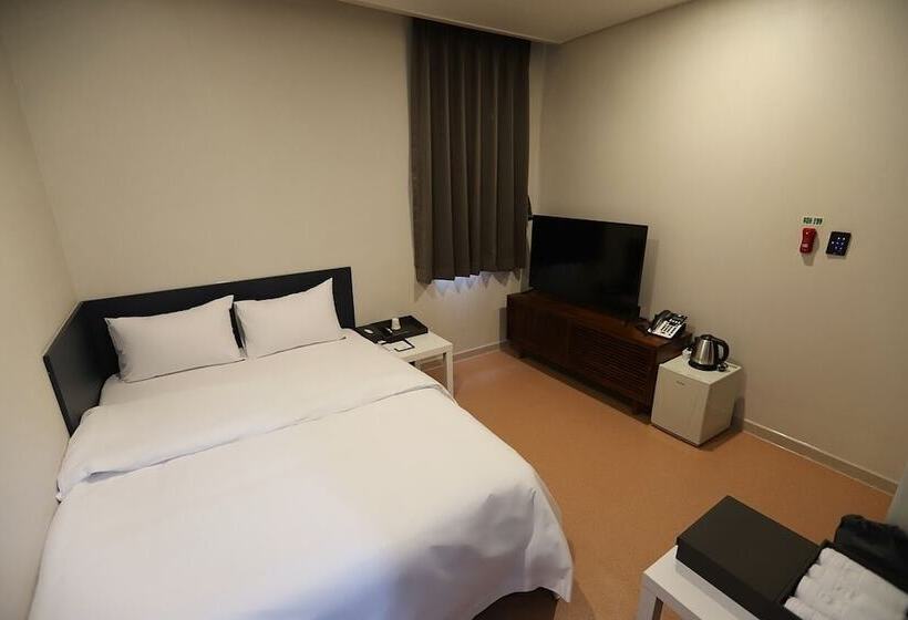 StandaardKamer, Kyungsung Yeogwan