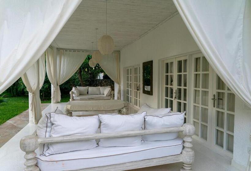 اتاق استاندارد سه تخته با چشمانداز باغ, Nyumba Ya Mbuyu