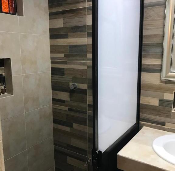 Standart Oda, San Martín