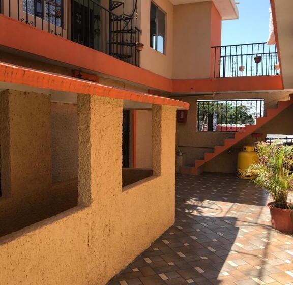 Standart Oda, San Martín