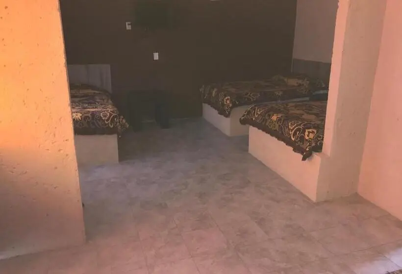スタンダード４人部屋, San Martín