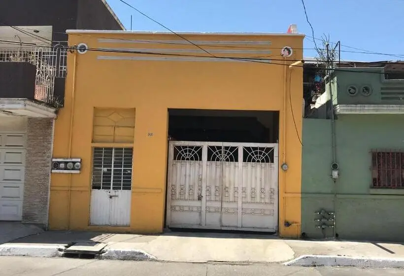 スタンダード４人部屋, San Martín