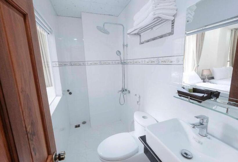 Familie Værelse Havudsigt, Seaview Quy Nhon