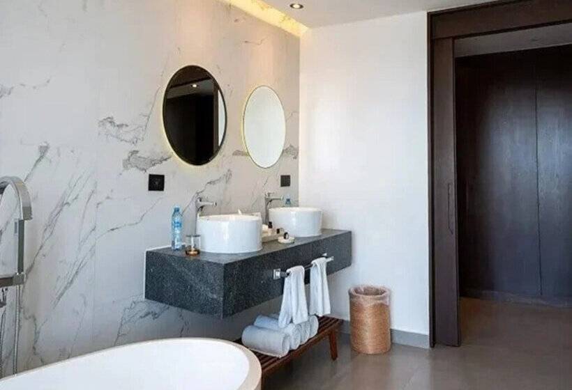 Люкс 3 Спальни, The Fives Oceanfront