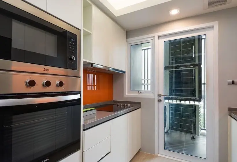 2 Bedroom Apartment Garden View