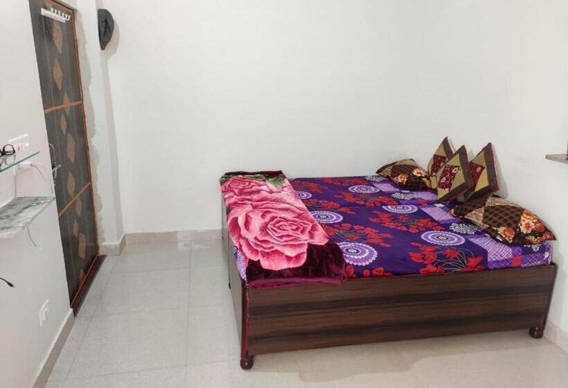 Chambre Standard, Nidhivan Homestay