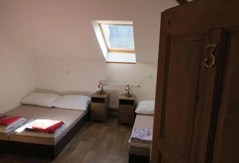 スタンダード4人部屋, Penzion Pod Kapličkou