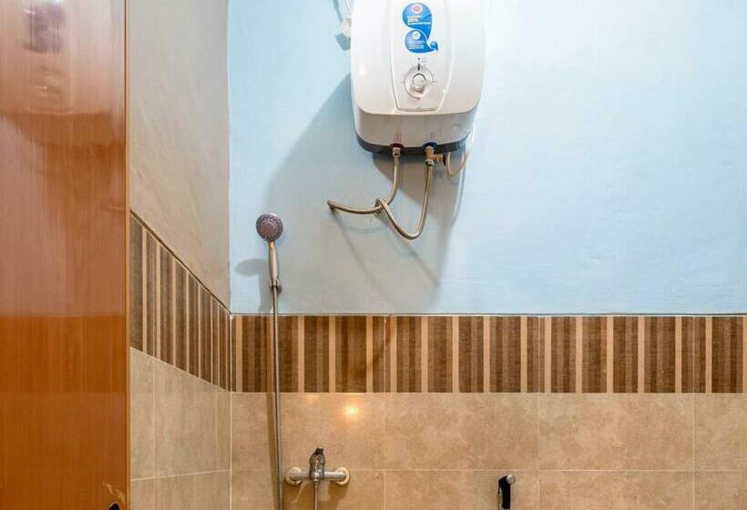 스탠다드 룸, Reddoorz Near Dino Park