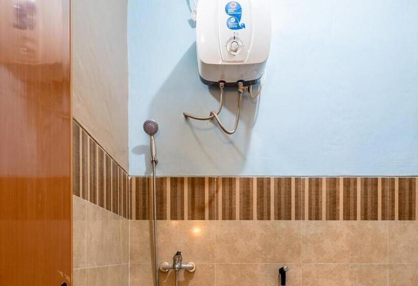 패밀리 룸, Reddoorz Near Dino Park