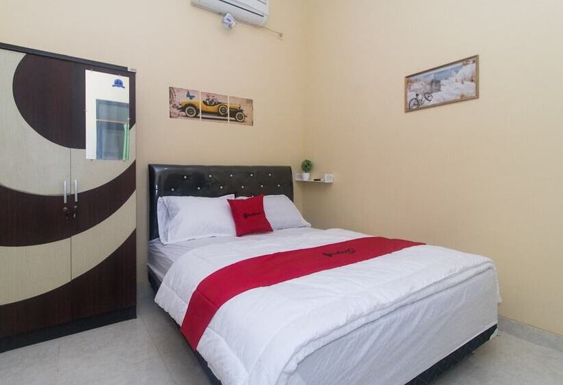 חדר סטנדרט, Reddoorz Syariah Near Stasiun Madiun
