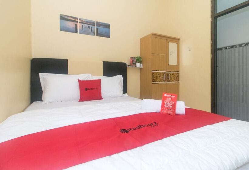 Номер Стандарт, Reddoorz Syariah Near Stasiun Madiun
