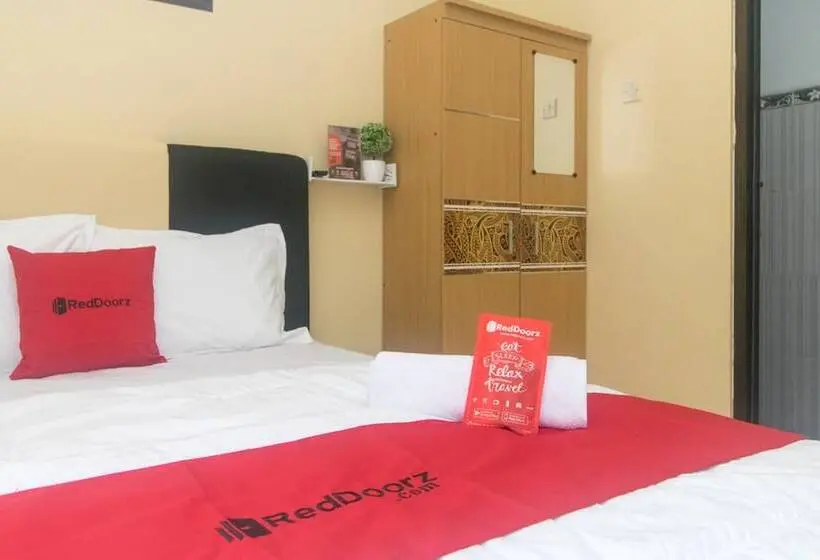 スタンダードルーム, Reddoorz Syariah Near Stasiun Madiun