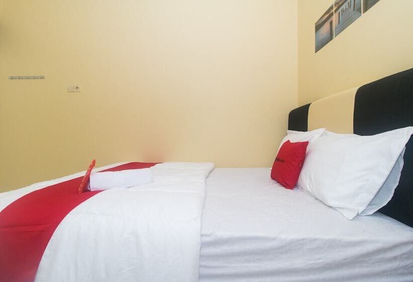 חדר סטנדרט, Reddoorz Syariah Near Stasiun Madiun