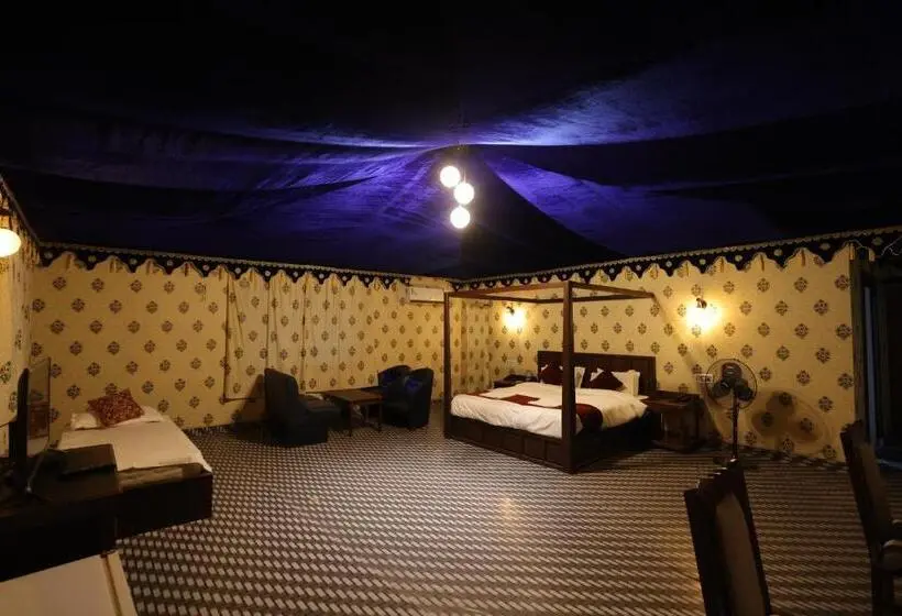 プールビュースイート, Serene Aravali Resort, Pushkar