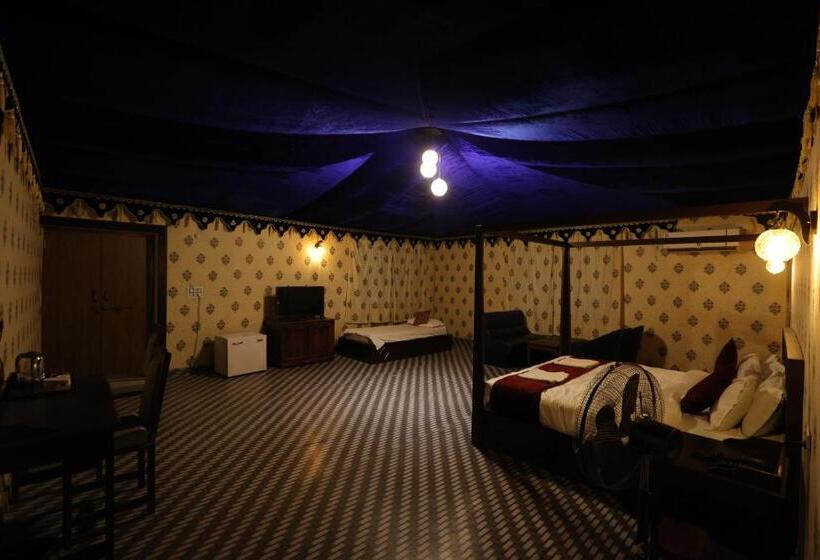 سوییت با چشم‌انداز استخر, Serene Aravali Resort, Pushkar