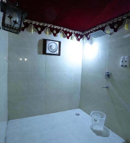 سوییت با چشم‌انداز استخر, Serene Aravali Resort, Pushkar