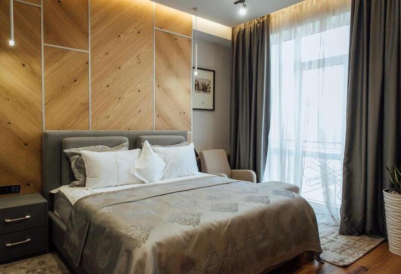 سوییت, Alice Place