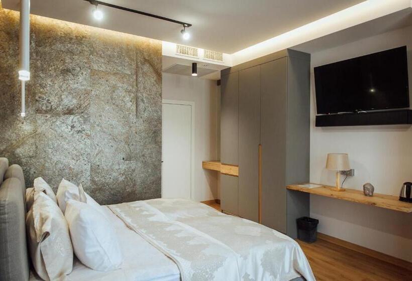 سوییت, Alice Place