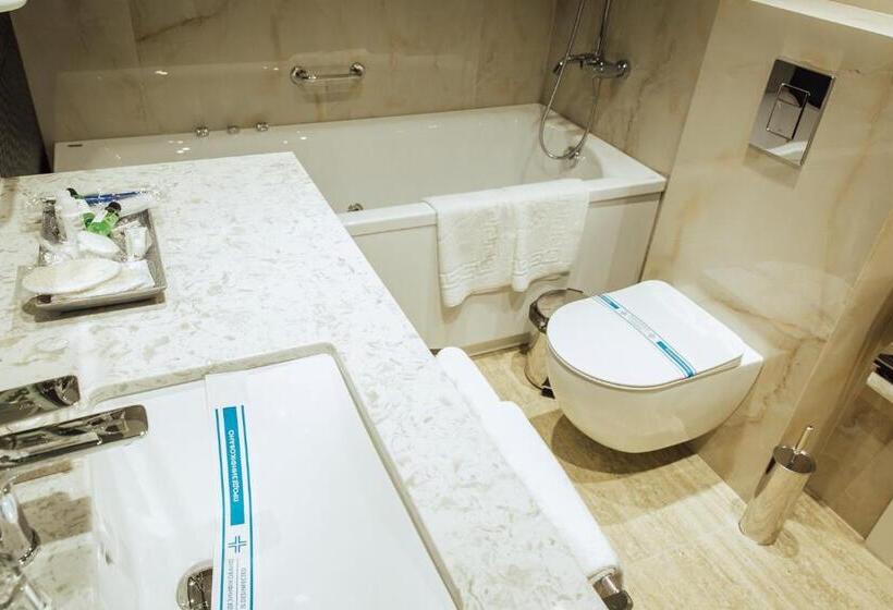 اتاق لوکس, Alice Place