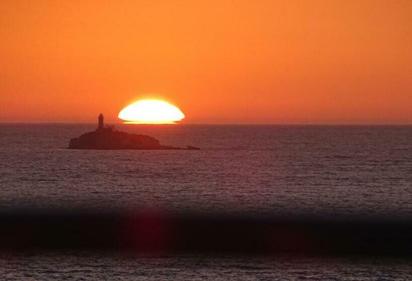 חדר דלוקס, Ardiani