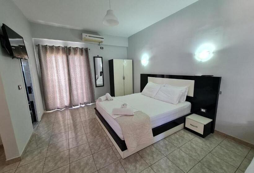 חדר משפחתי, Ardiani