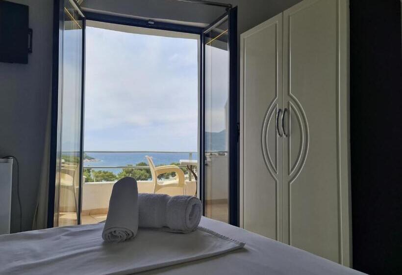 חדר דלוקס, Ardiani