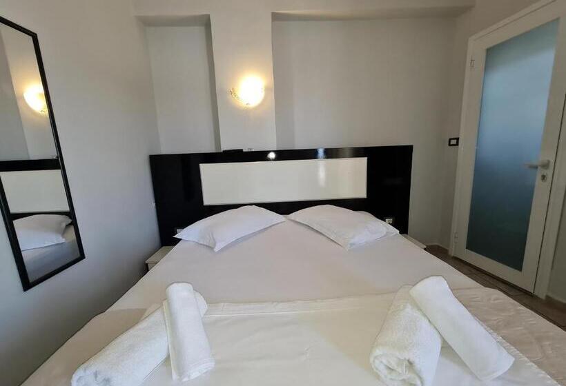 חדר דלוקס, Ardiani