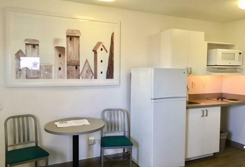 스탠다드 스튜디오, Intown Suites Extended Stay Pittsburgh Pa