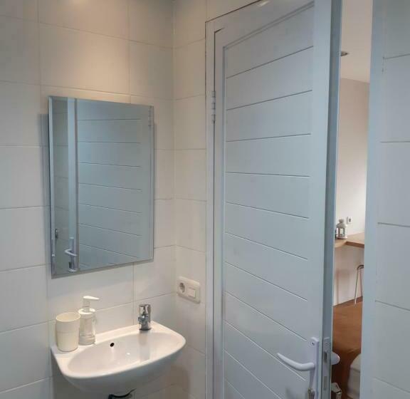 غرفة قياسية, Urooms Senayan