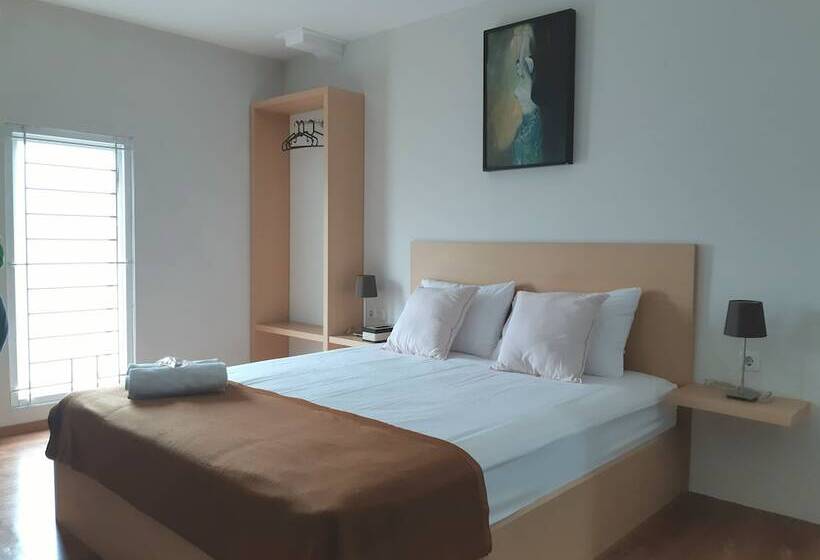 غرفة قياسية, Urooms Senayan