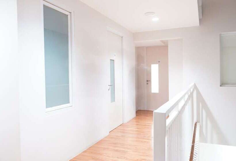 غرفة قياسية, Urooms Senayan