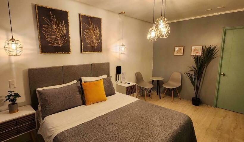 חדר דלוקס, Voila La Moneda