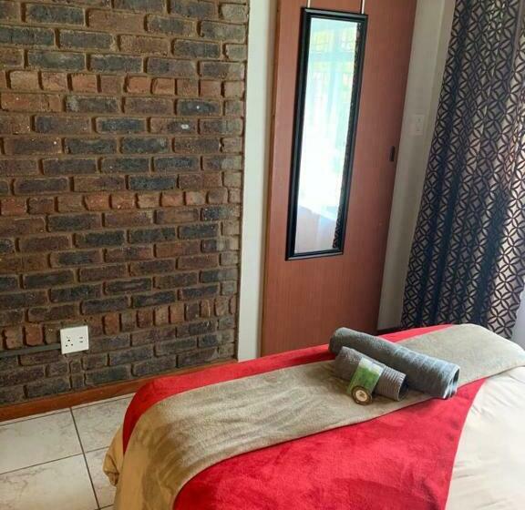 Quarto Deluxe, Camelthorn Guesthouse