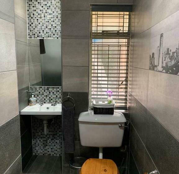 Delüks Oda, Camelthorn Guesthouse