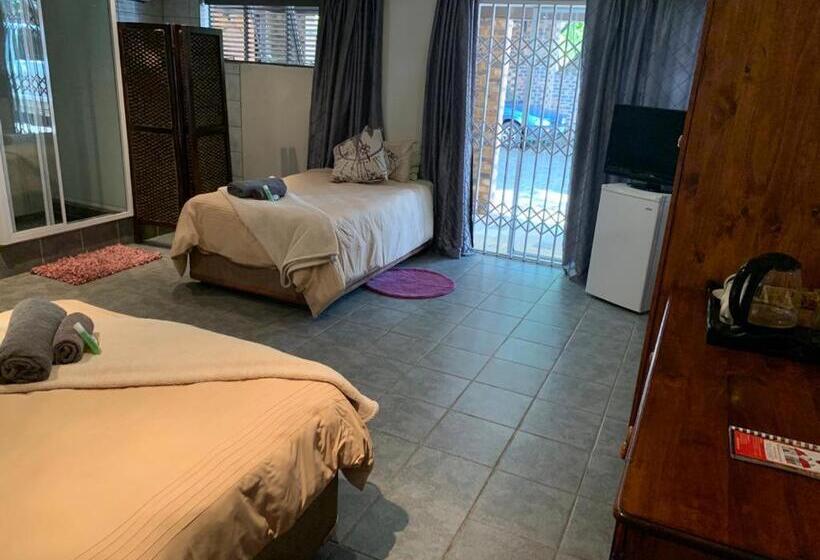 Delüks Oda, Camelthorn Guesthouse