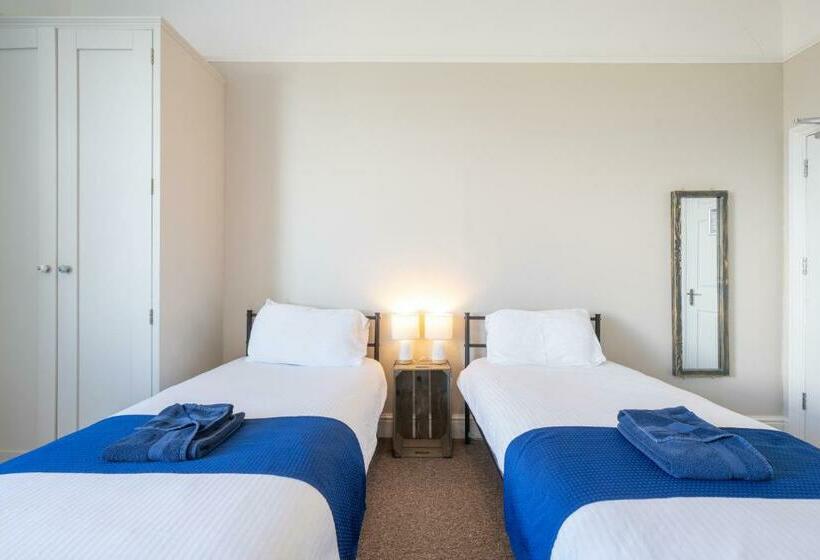 스탠다드 룸 공동 욕실, The Veteran Hotel & Bar