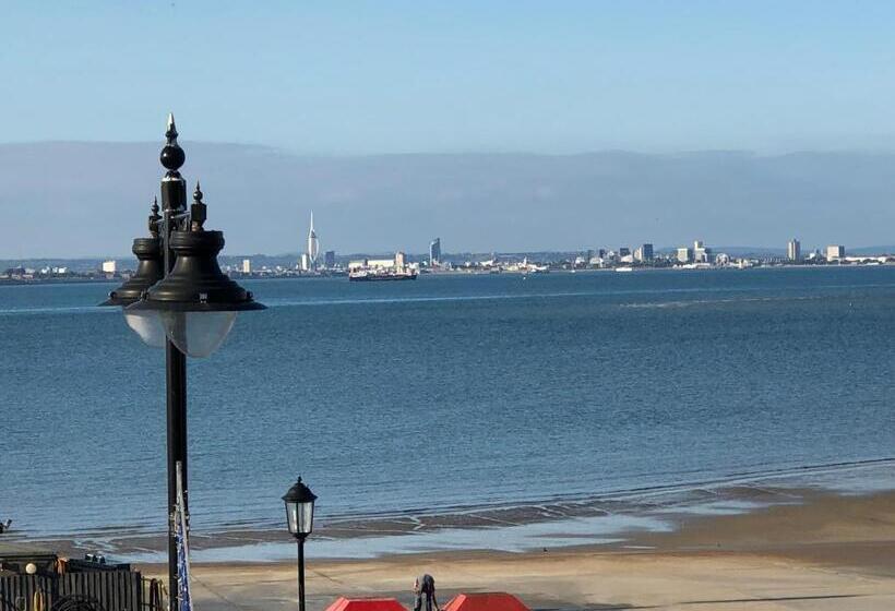 스탠다드 룸 바다 전망, The Veteran Hotel & Bar