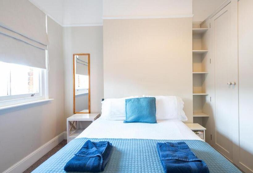 스탠다드 룸 공동 욕실, The Veteran Hotel & Bar