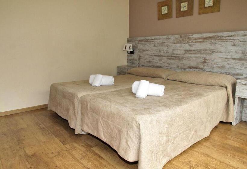 Family flat with view, Aparthotel La Vall Blanca