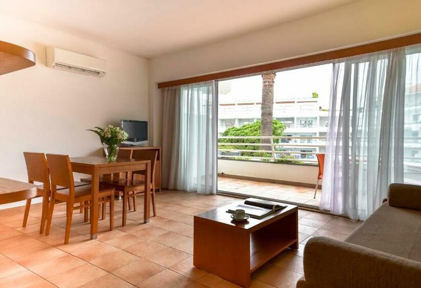 דירת חדר שינה 1 עם מרפסת ונוף לבריכה, Aqualuz Lagos by The Editory