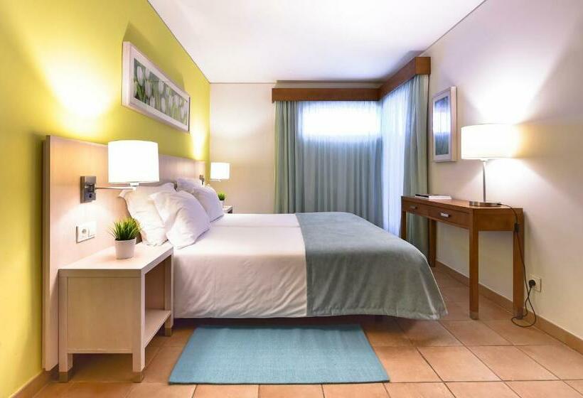 דירת 2 חדרי שינה עם נוף לבריכה, Aqualuz Lagos by The Editory