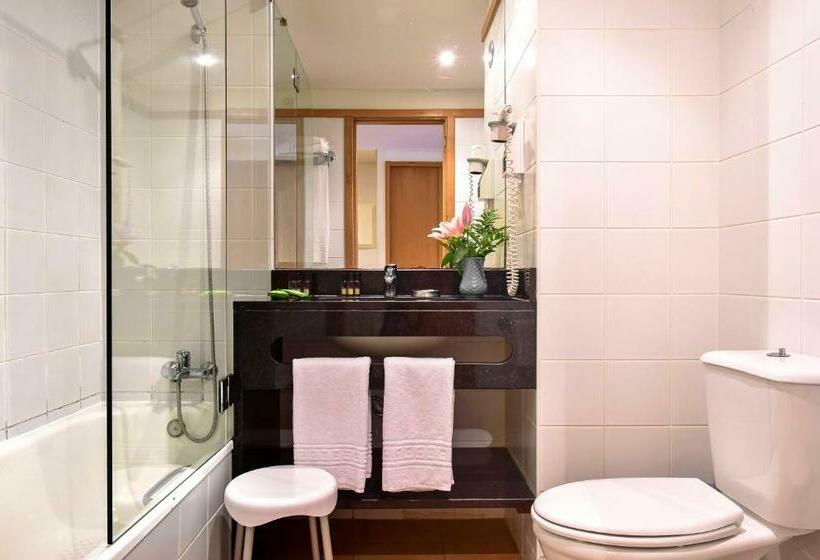 דירת 2 חדרי שינה עם נוף לבריכה, Aqualuz Lagos by The Editory